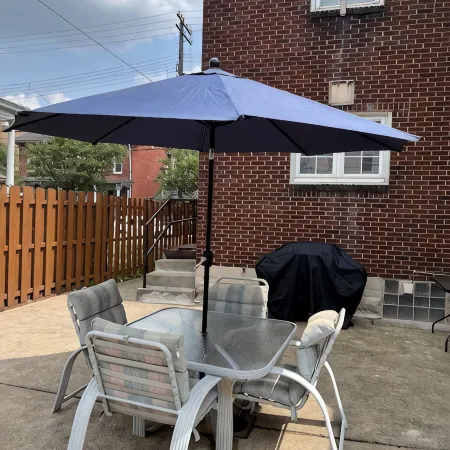 Charming 3-Bedroom House with Wi-Fi and AC Near Downtown Pittsburgh