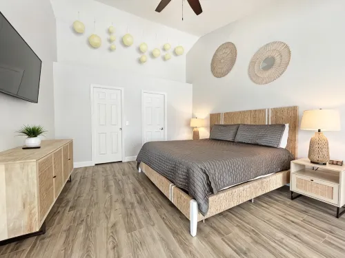 Lakeside Sunset 3 Bedroom by Redawning - 4-Star
