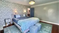 LUXURY WATERFRONT HOME w/PRIVATE BEACH w/BBQ PATIO - Wifi