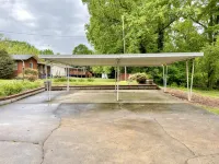 Discover Tranquility at Carolina Cottage - Cozy 2-Bedroom Retreat in Hickory, NC - Boutique