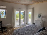 Beachfront Home and Pool, 4Br/4 Bathrooms - Homestays