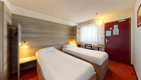 Ever Route 64 Brit Hotel Tarbes Ibos