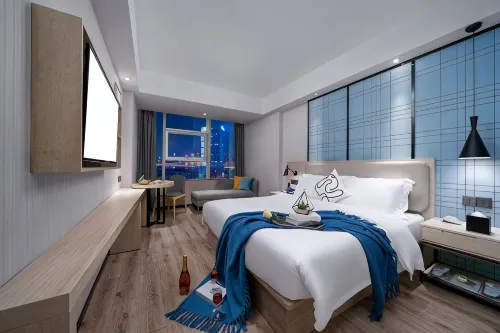 Fuyu Rooftop Garden Homestay (People's Square) - 2 ดาว