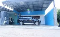 MY Rooms @ Jombang - parking