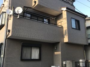 8 minutes walk from JR Nishikawaguchi; Wi-Fi free; maximum 9 family group warm welcome; loan cutting