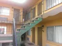 Heritage House Motel