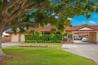 Ballina Travellers Lodge Hotels in Ballina