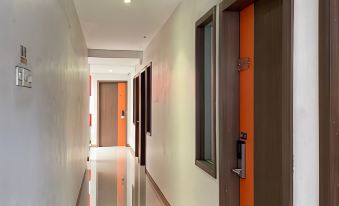 Front One Inn Sidoarjo