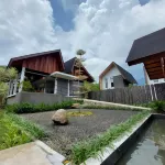 Lenirra Villa & Resto Hotels in Cigombong