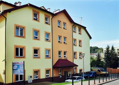 Hotel Sanvit Restauracja & Spa Hotels near Jednobudynkowa zagroda z Wołkowyi, pow. leski (pocz. XIX w.)