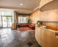 Comfort Hotel Vancouver Airport