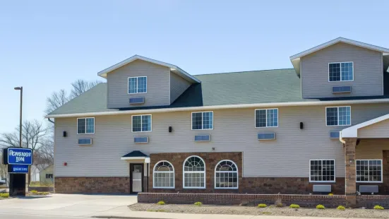 Rodeway Inn & Suites Near Okoboji Lake