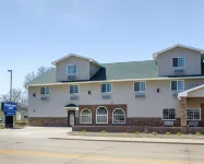 Rodeway Inn & Suites Near Okoboji Lake Hotels near Emerson Bay State Recreation Area