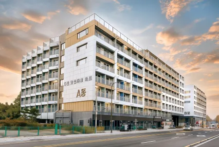 Risen Oceanpark Hotel Отели рядом с достопримечательностью «Yeonggeumjeong Sunrise Pavilion»