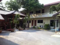 Ratchaphruek Resort Hotels in Mueang Lop Buri District
