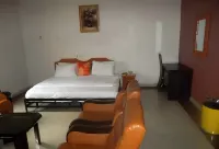 Clen-Phil Hotels - Deluxe Standard Close to Many Attractions Hotel a 