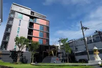 맨디 노크 호텔 Nakhon Si Thammarat Polytechnic College 주변 호텔