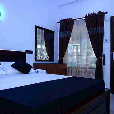 Liyonaa Beach Hotel Rooms