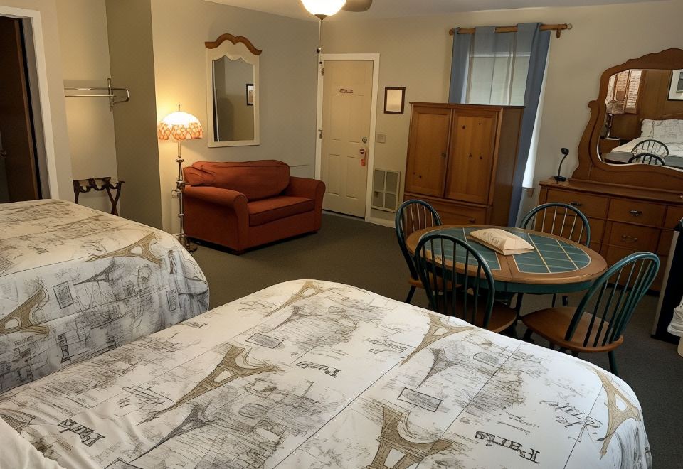 Phillips Historic Motel & Cottages