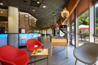 Hôtel ibis Archamps Porte de Genève Hôtels à : Saint-Julien-en-Genevois