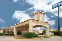 Days Inn & Suites by Wyndham Corpus Christi Central