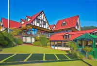 Village Family Motor Inn Hotels in 