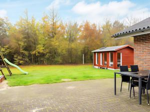 6 Person Holiday Home in Hemmet