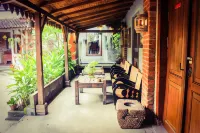 Griya Gribig Guest House Mitra RedDoorz Hotels in Kedungkandang