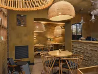 Truvor Hotel - parking
