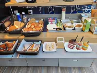 Kyriad Direct Lyon Nord - Dardilly - petit déjeuner