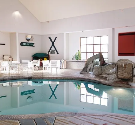Wildwood Lodge & Suites