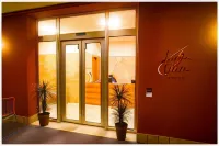 Santa Teresa House Hotels in San Giovanni Lupatoto