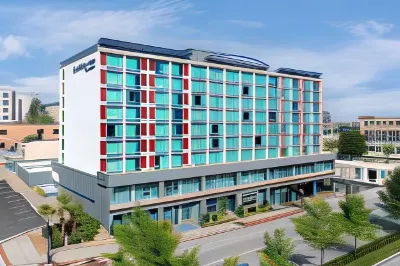 Courtyard Columbia Downtown at USC Hotels near Millrace Rapid