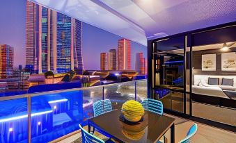 Circle on Cavill - Self Contained & Privately Managed Apartments - Wow Stay