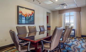 Holiday Inn Express & Suites Oklahoma City Northwest