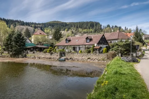 Pension a Restaurace Regina Hotels in Černá v Pošumaví