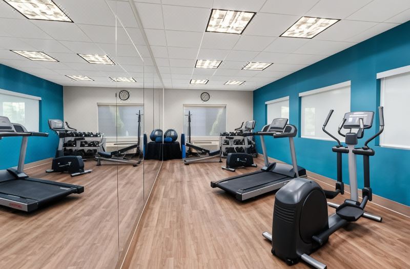 Holiday Inn Express & Suites Klamath Falls Central by IHG photo 3