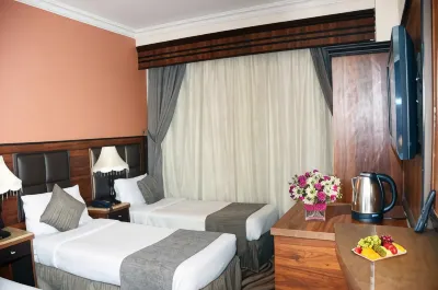 Hayah Plaza Hotel  호텔