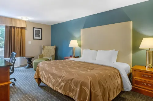 Quality Inn & Suites Apex-Holly Springs Hotels in Apex