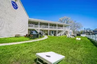 Island Manor Resort by Vrhost Hotels near Coast Guard Beach