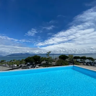 أليفيتش هوتل سيرميوني Hotels near قلعة سيرميونى