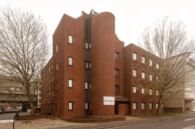 Charles Hope Swindon Hotel in zona Meca
