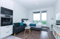 WaterFront City Apartments by UrbanRent