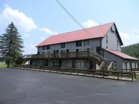 Cozy Mountain-Side Condo #10 at Greek Peak
