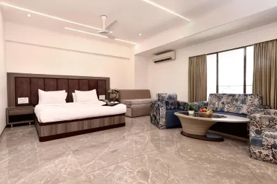 Kumar Resort by Turtle Hotel a 
