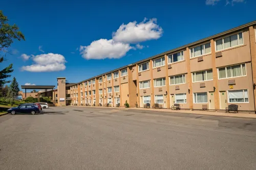 Old Orchard Inn Hotels in Wolfville