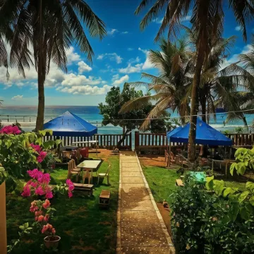 Batanes Seaside Lodge & Restaurant