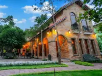 Chateau de Bear Hotel