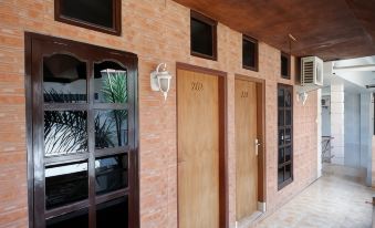 RedDoorz Plus Near Haluoleo University