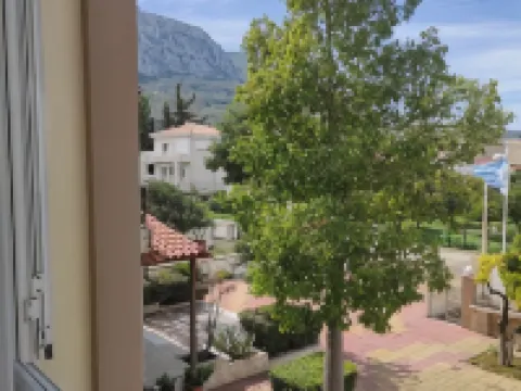 Vasilios Marinos Rooms Hotels in Corinth